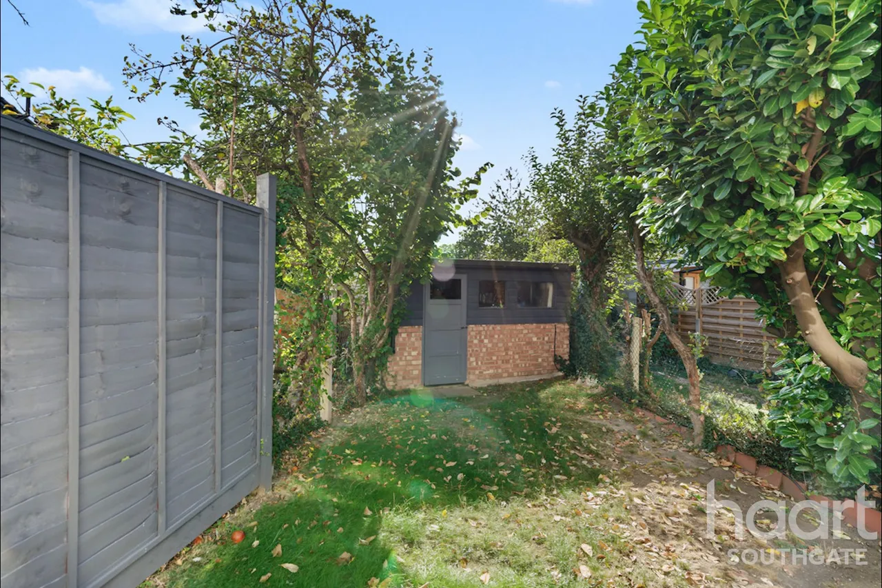 Pevensey Avenue, Enfield, EN1, photo 5