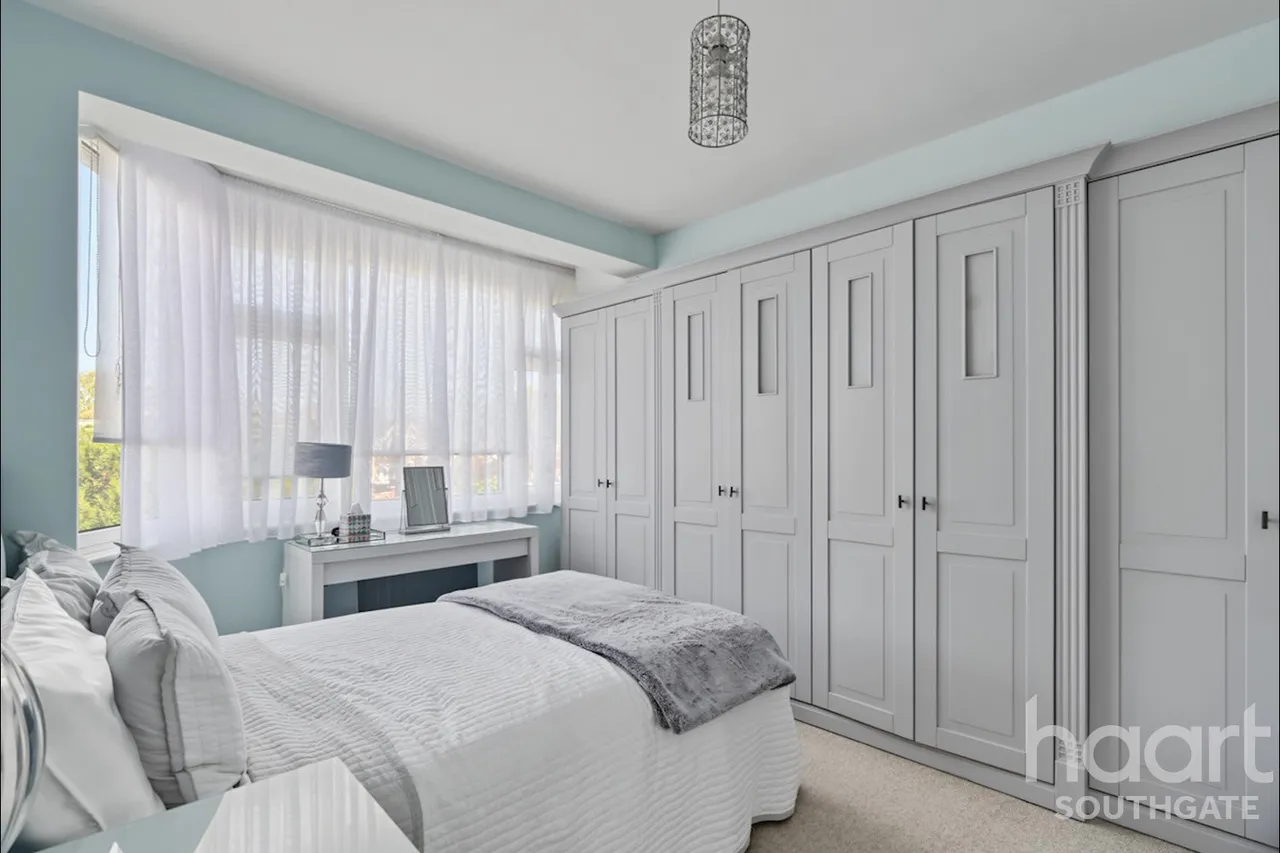 Pevensey Avenue, Enfield, EN1, photo 25