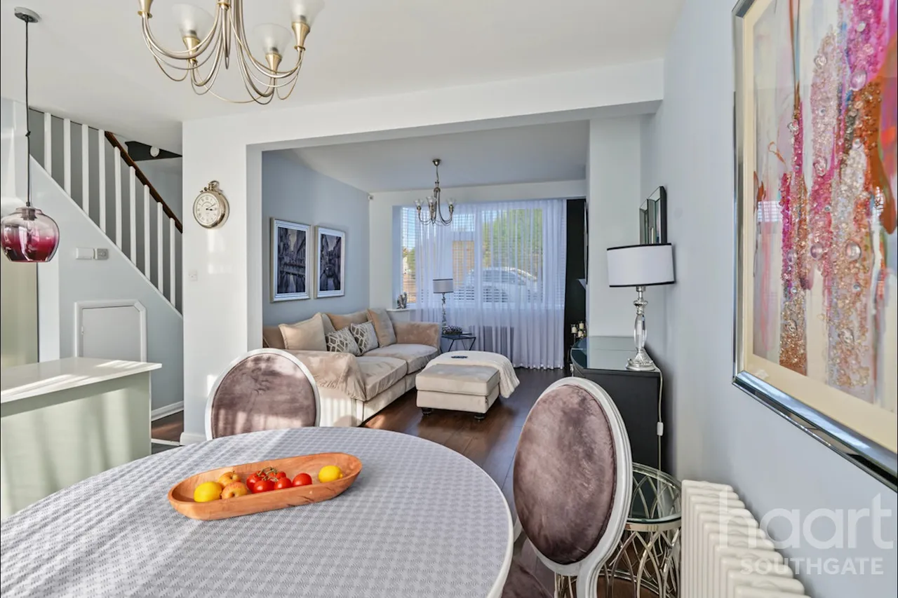 Pevensey Avenue, Enfield, EN1, photo 4