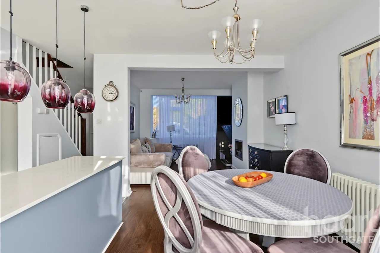 Pevensey Avenue, Enfield, EN1, photo 11