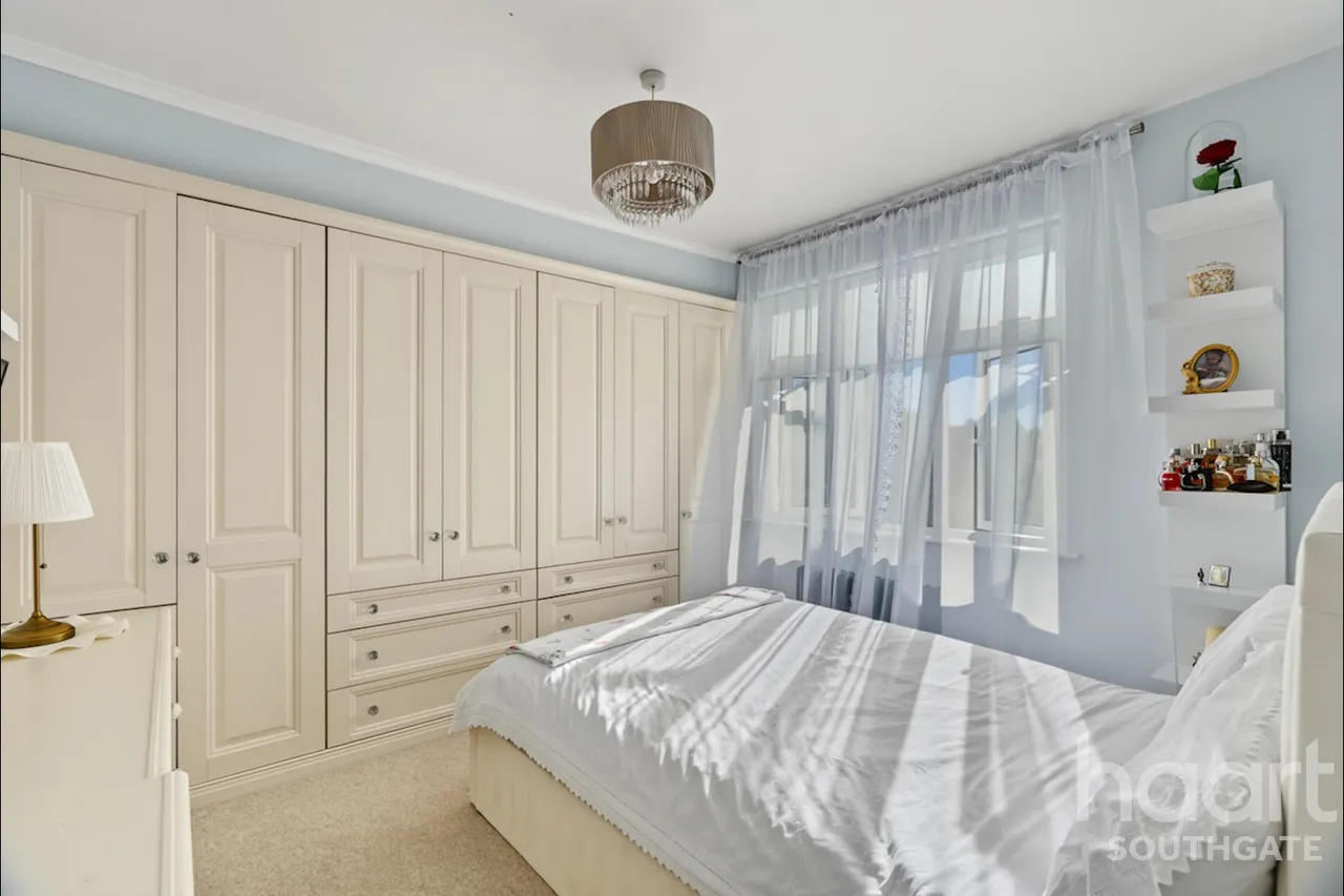 Pevensey Avenue, Enfield, EN1, photo 32