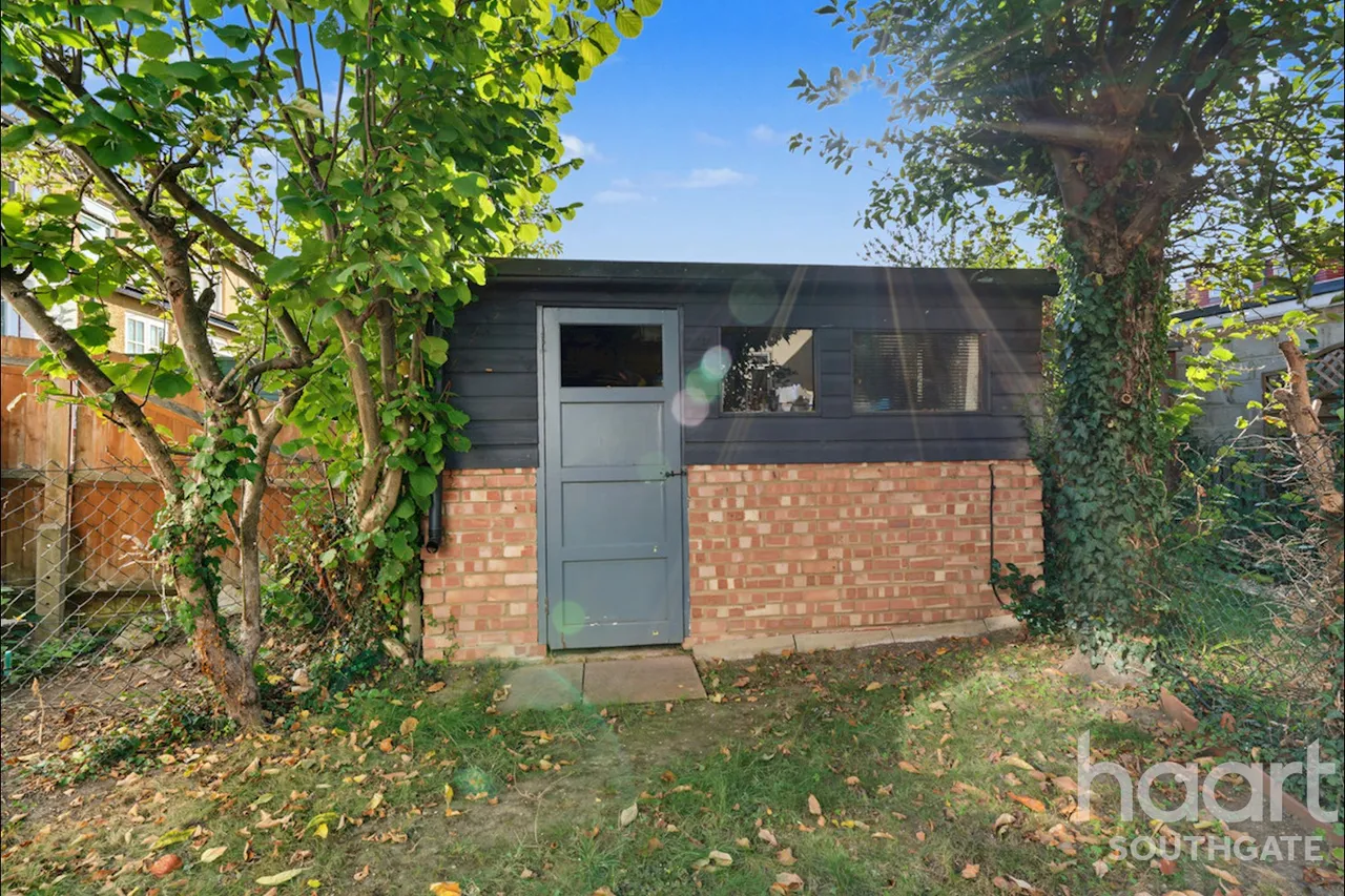 Pevensey Avenue, Enfield, EN1, photo 19