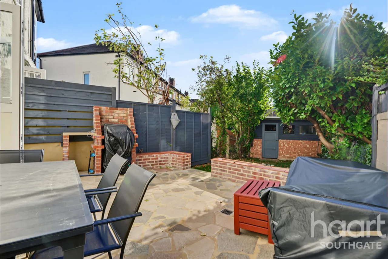 Pevensey Avenue, Enfield, EN1, photo 16