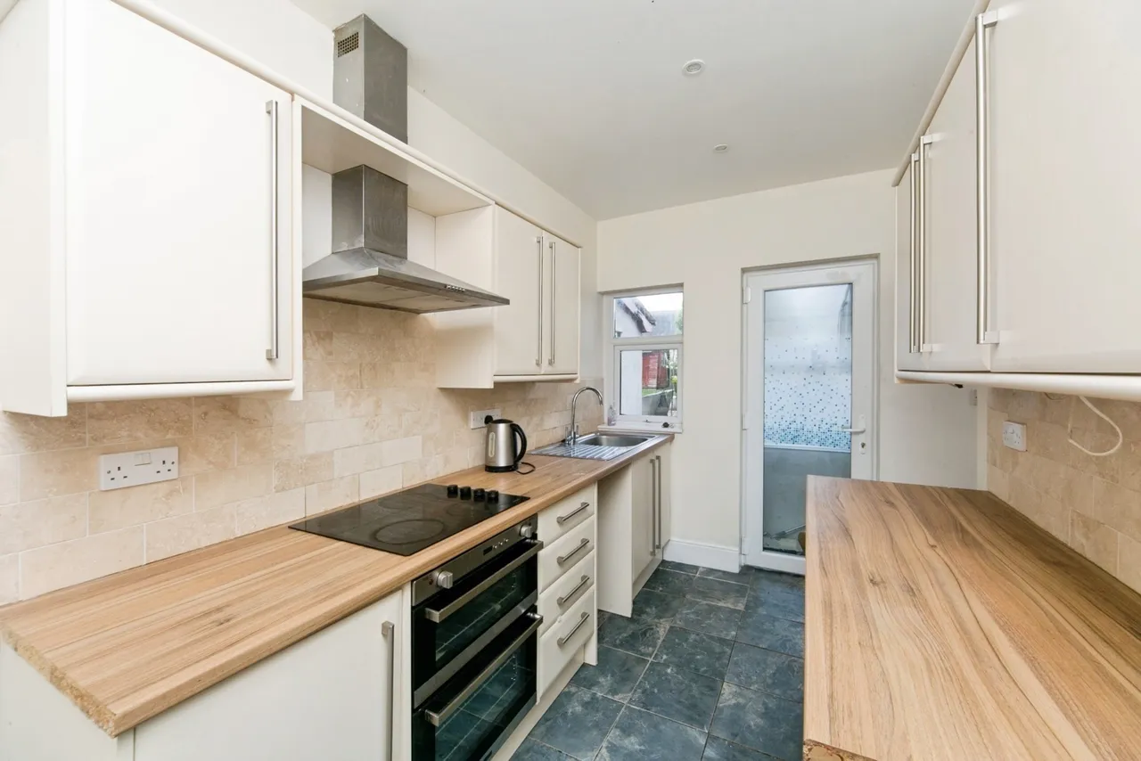 Withington Avenue, Old Colwyn, LL29, photo 8