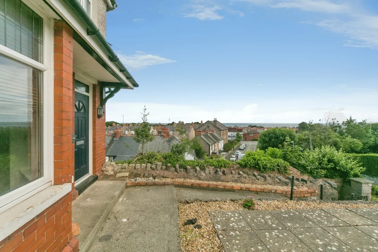Withington Avenue, Old Colwyn, LL29, photo 13