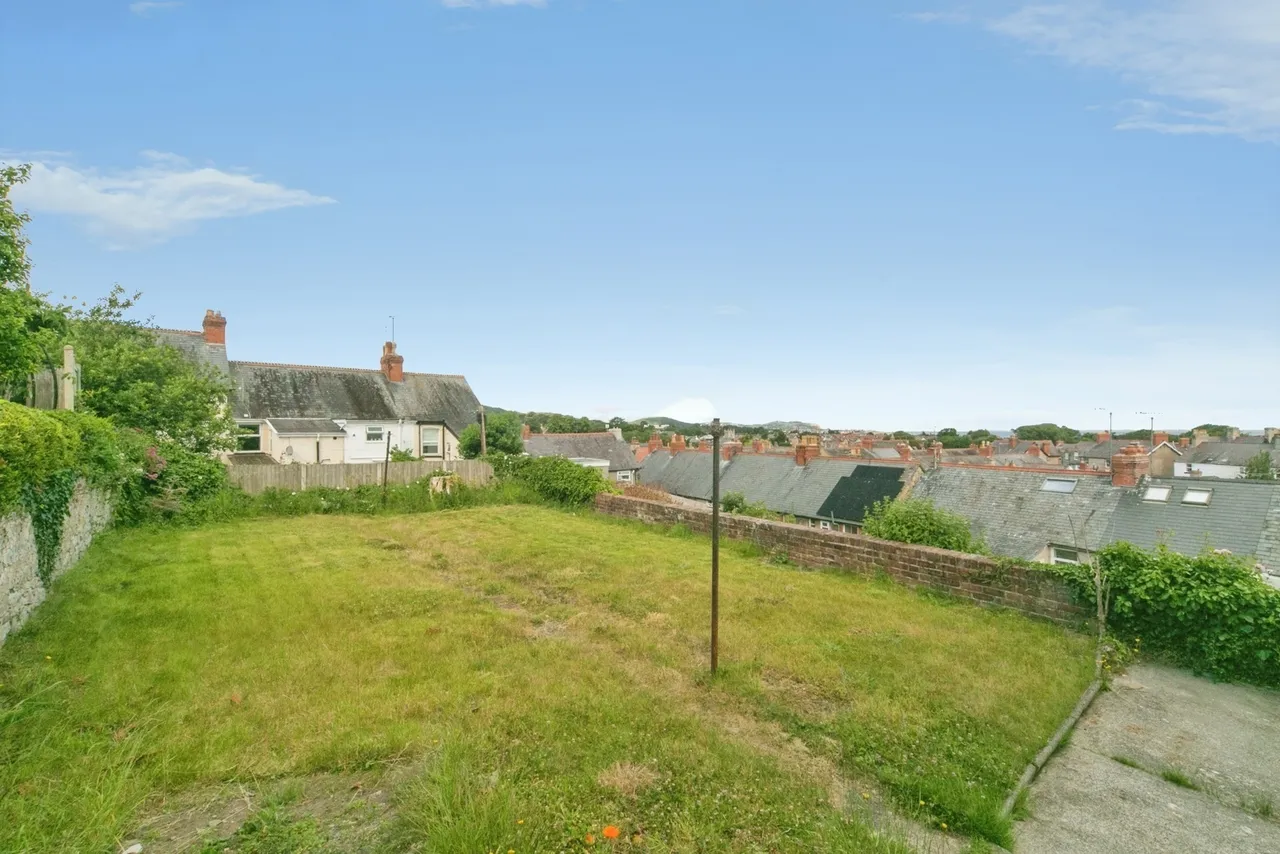 Withington Avenue, Old Colwyn, LL29, photo 4