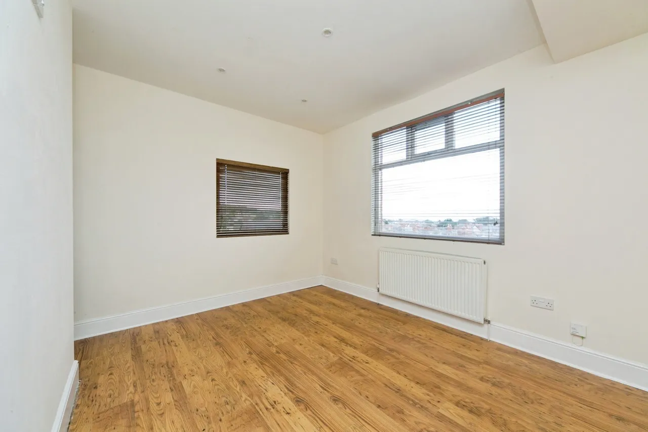 Withington Avenue, Old Colwyn, LL29, photo 11