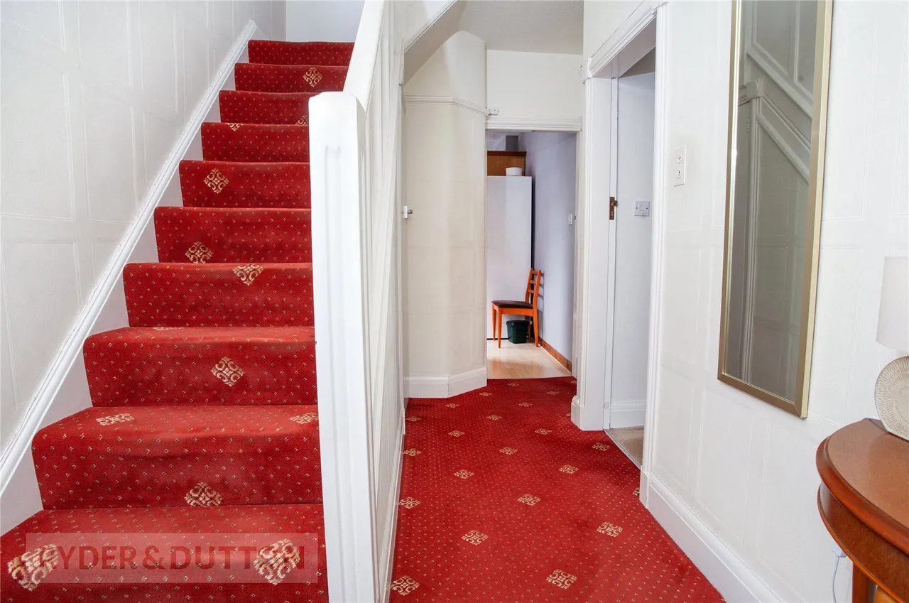 Broadway, Royton, OL2, photo 9