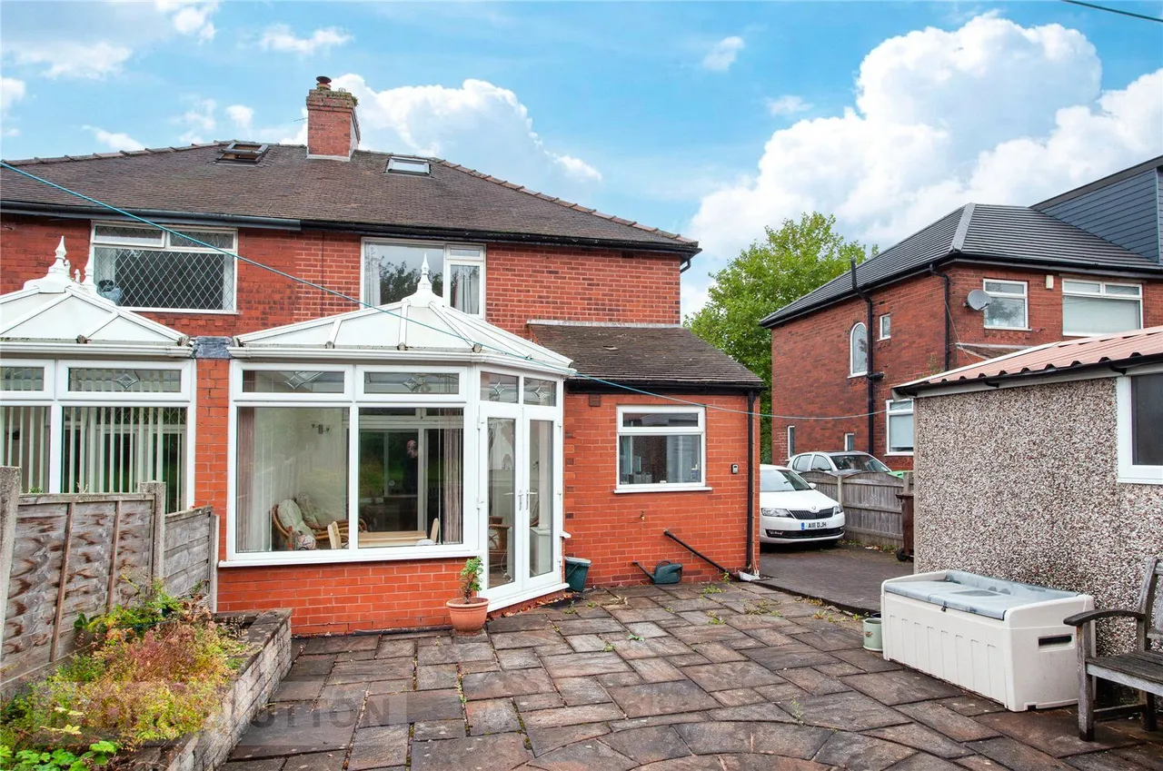 Broadway, Royton, OL2, photo 20