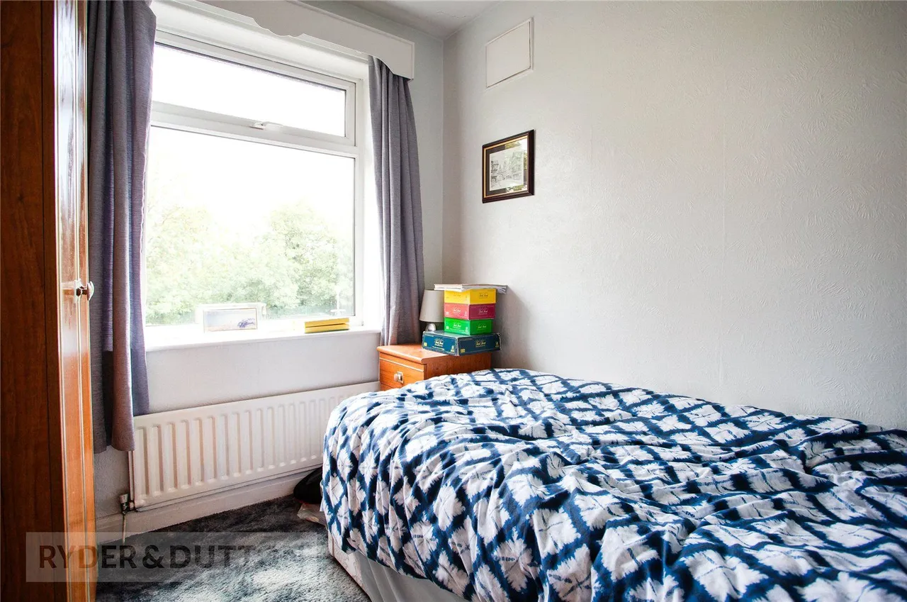 Broadway, Royton, OL2, photo 16