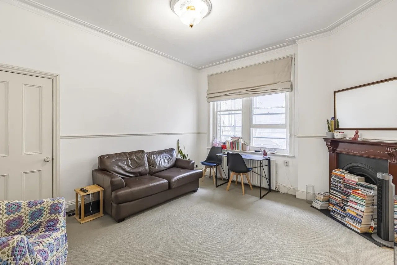 Prince Of Wales Drive, London SW11 4BP, photo 3