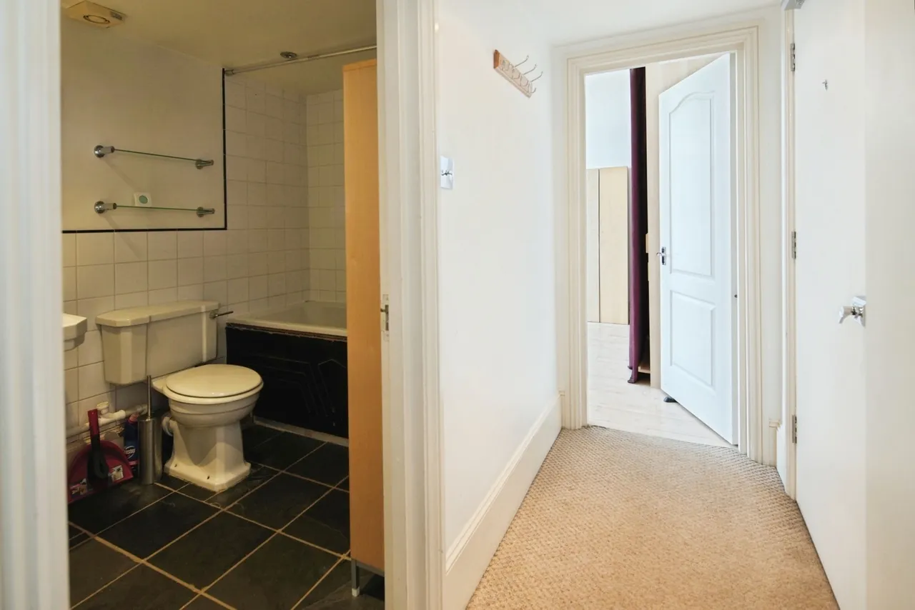 Coombe Road, Brighton, BN2, photo 13