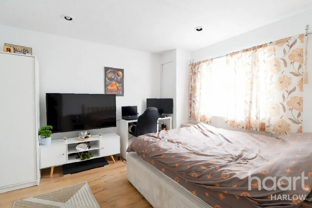 Milwards, Harlow, CM19, photo 7