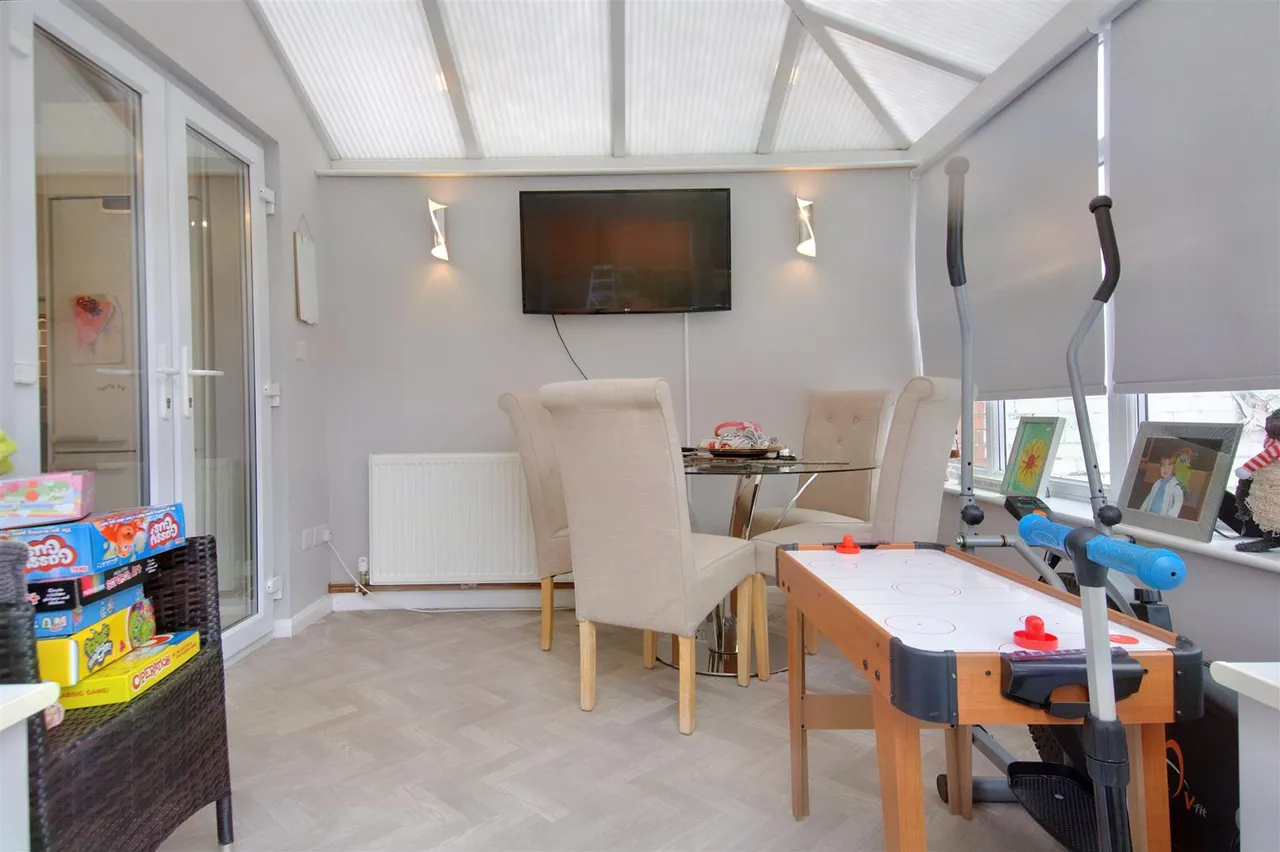 Ravensdale Avenue, Long Eaton, NG10, photo 9