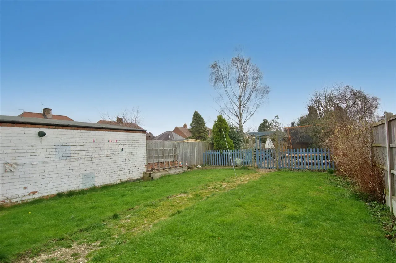 Ravensdale Avenue, Long Eaton, NG10, photo 4