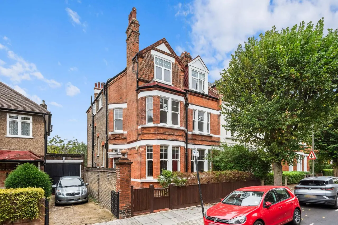 Ravenslea Road, London, SW12, photo 14