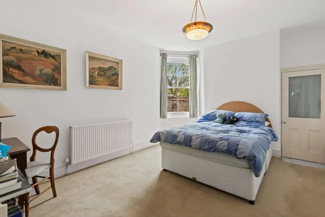 Ravenslea Road, London, SW12, photo 12