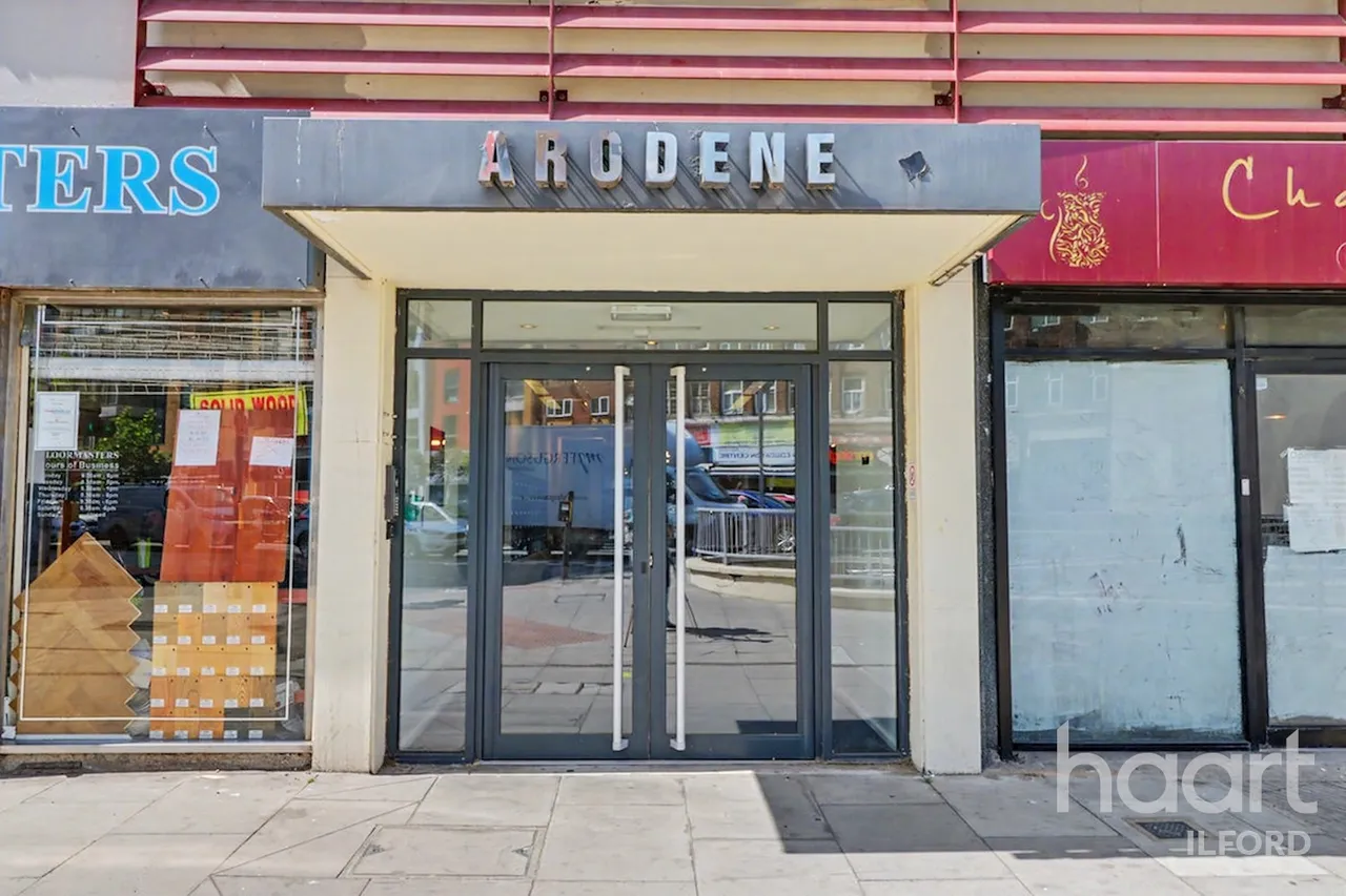 1 bed flat for sale, Perth Road, London, IG2