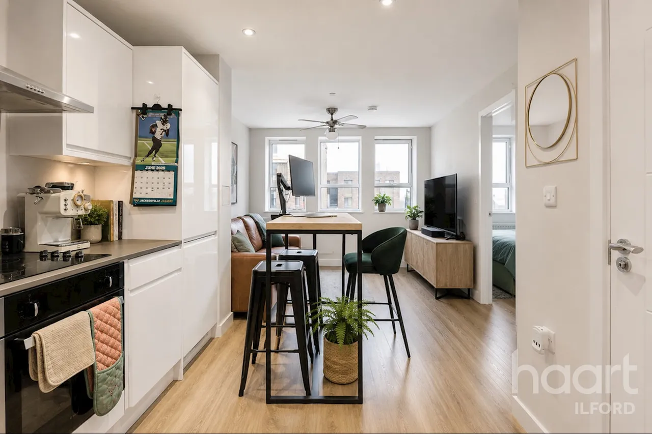 Perth Road, London, IG2, photo 3