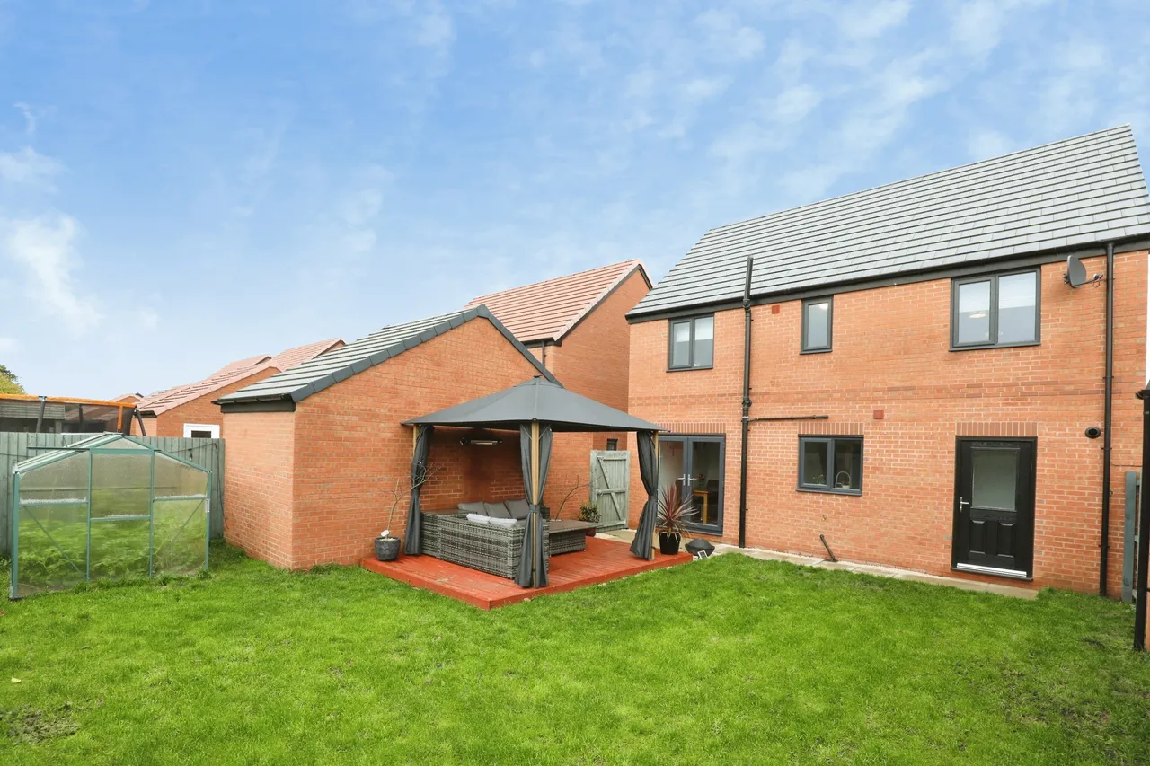 Reedmace Way, Crewe, CW2, photo 2