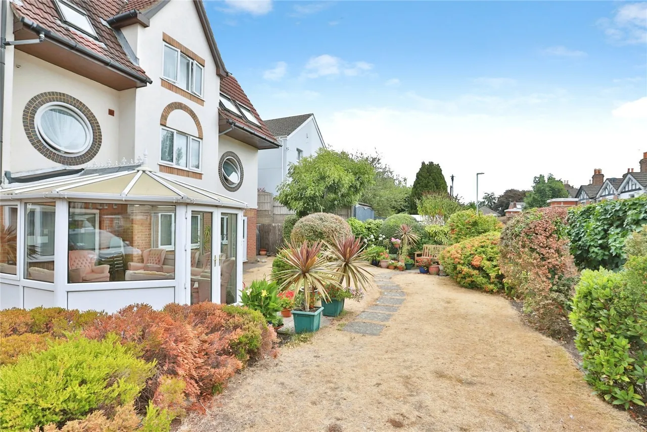 Bournemouth Road, Poole, BH14, photo 6