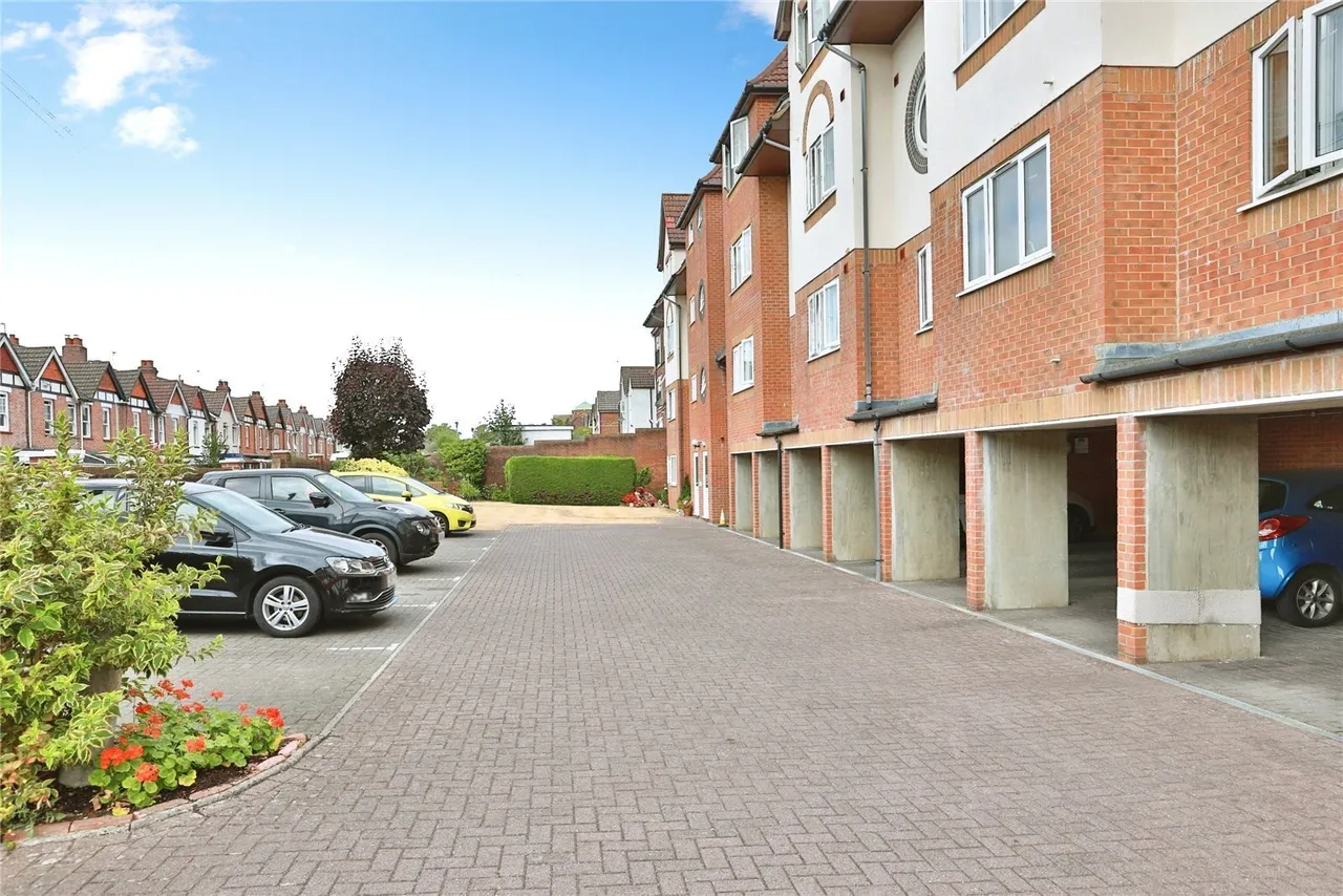 Bournemouth Road, Poole, BH14, photo 12
