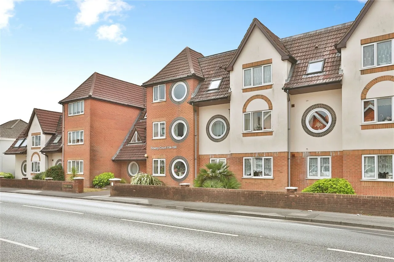 Bournemouth Road, Poole, BH14, photo 13