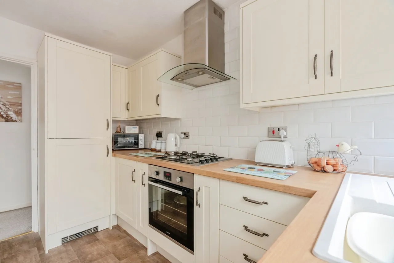 Crow Wood Avenue, Burnley, BB12, photo 7