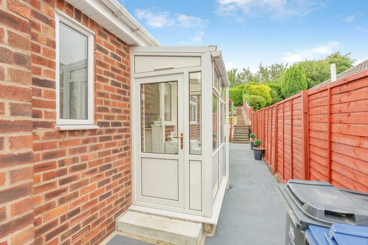 Crow Wood Avenue, Burnley, BB12, photo 17