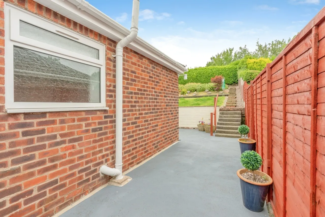 Crow Wood Avenue, Burnley, BB12, photo 18