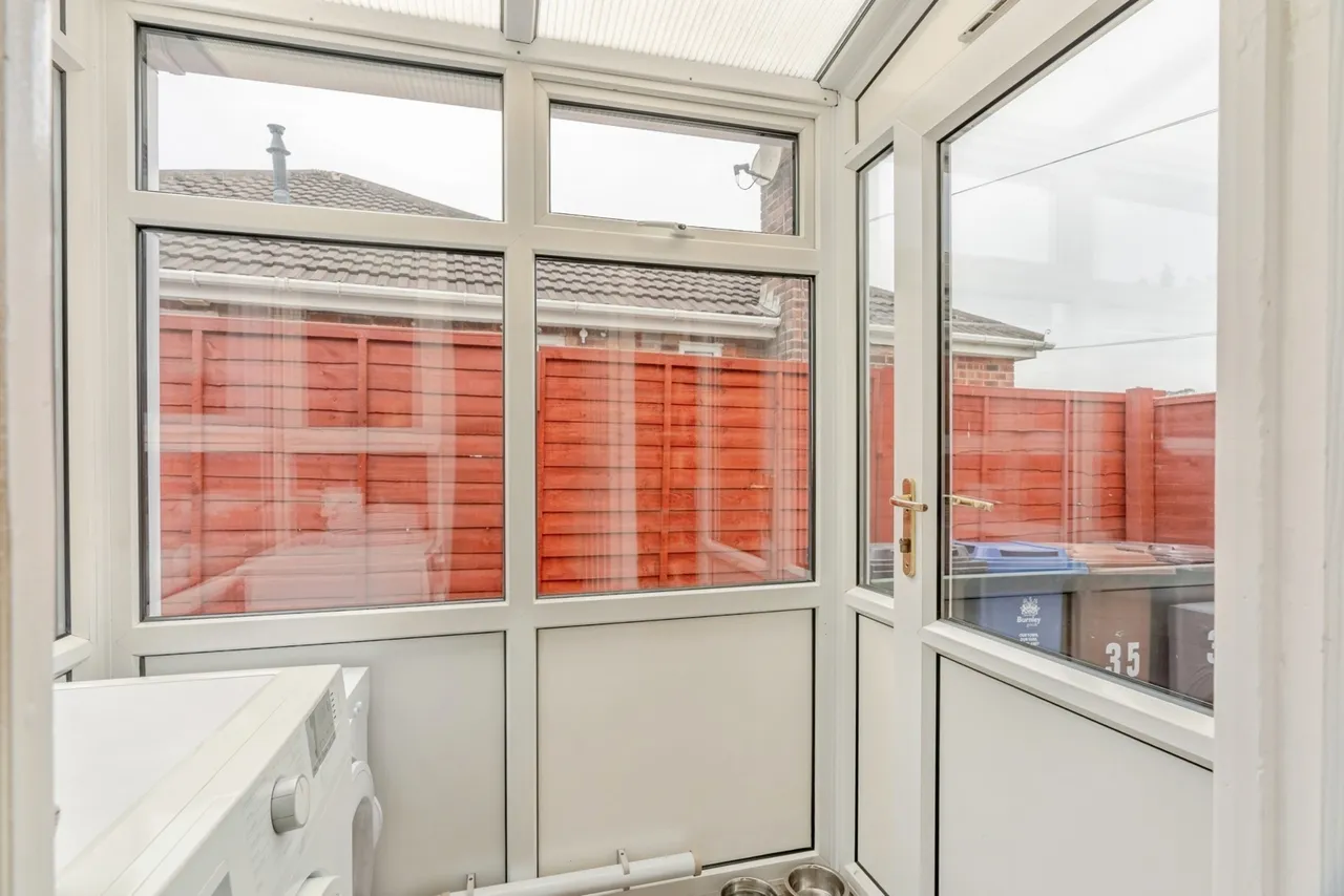 Crow Wood Avenue, Burnley, BB12, photo 6