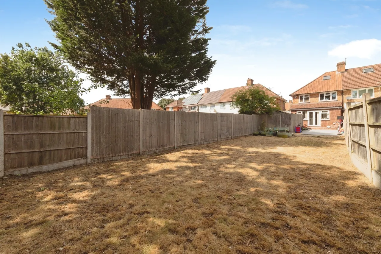 Broom Hall Grove, Birmingham, B27, photo 6