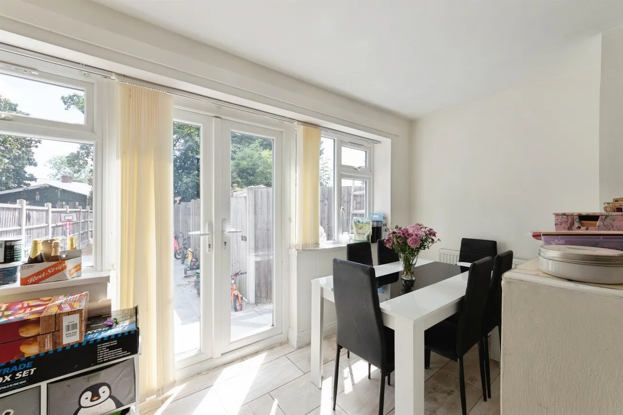 Broom Hall Grove, Birmingham, B27, photo 12