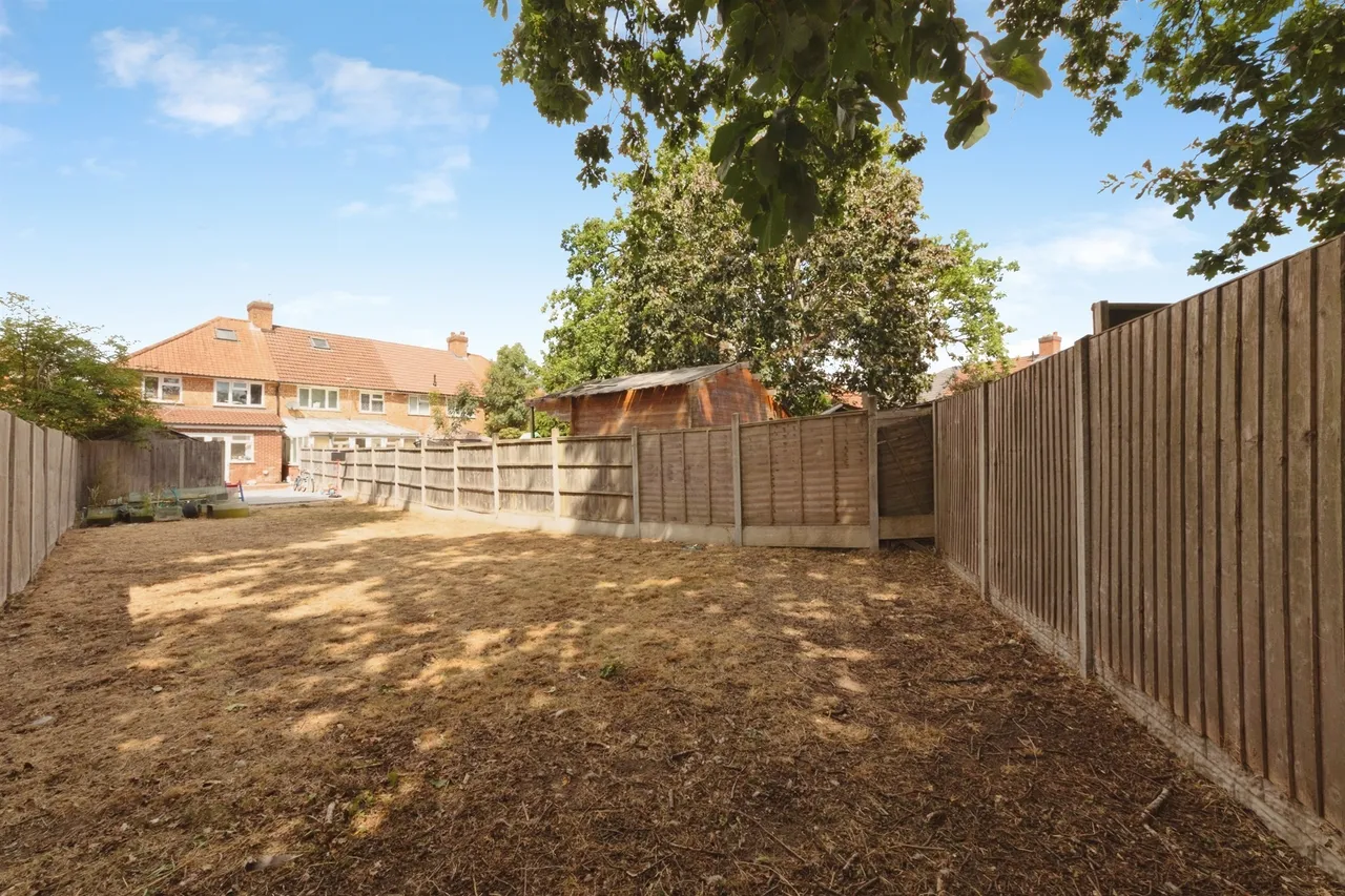 Broom Hall Grove, Birmingham, B27, photo 3