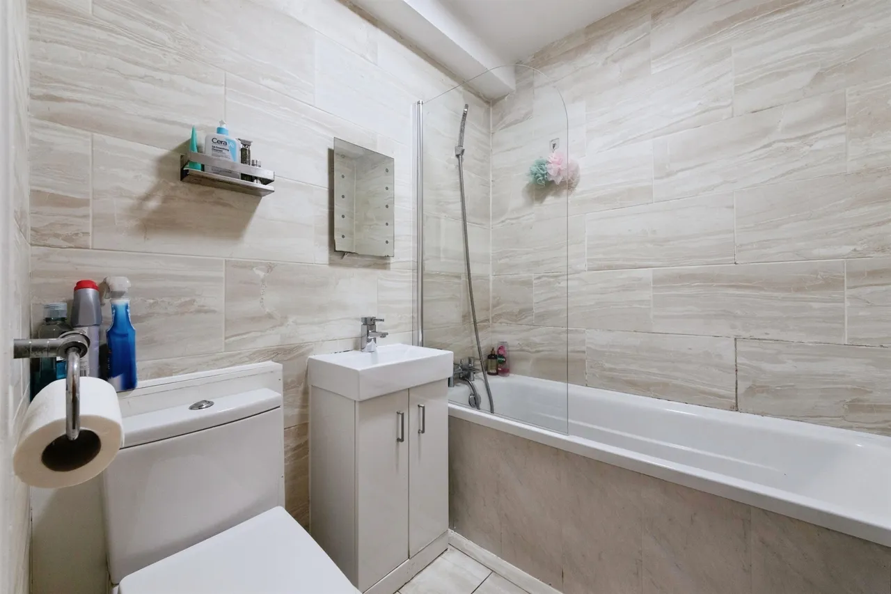 Broom Hall Grove, Birmingham, B27, photo 11