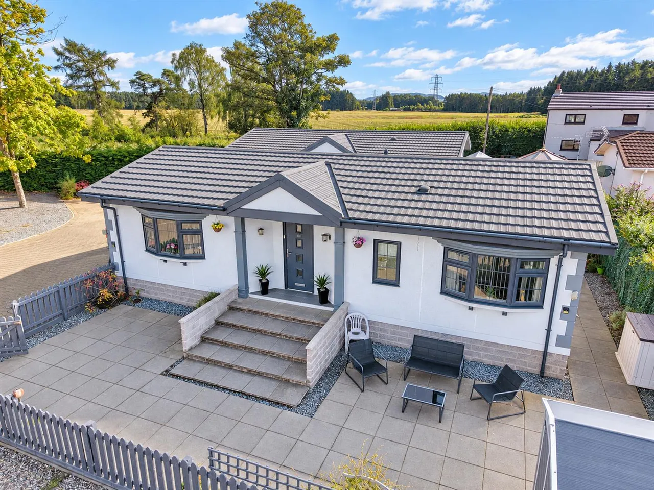 2 bed house for sale, Burnbank Park, Blairgowrie
