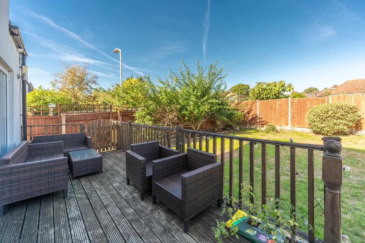 Northwood, HA6, photo 16
