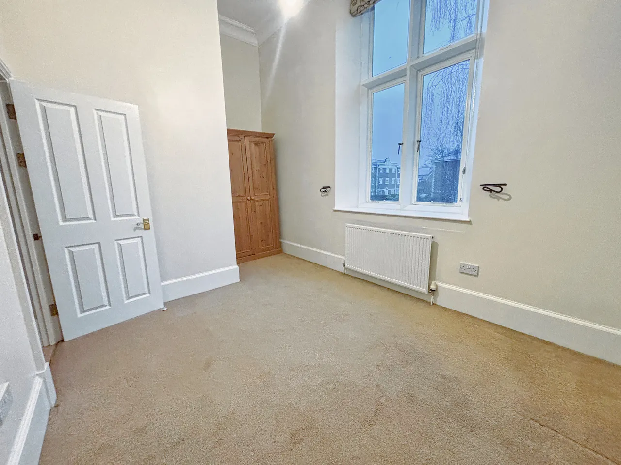 Royal Earlswood Park, RH1, photo 11