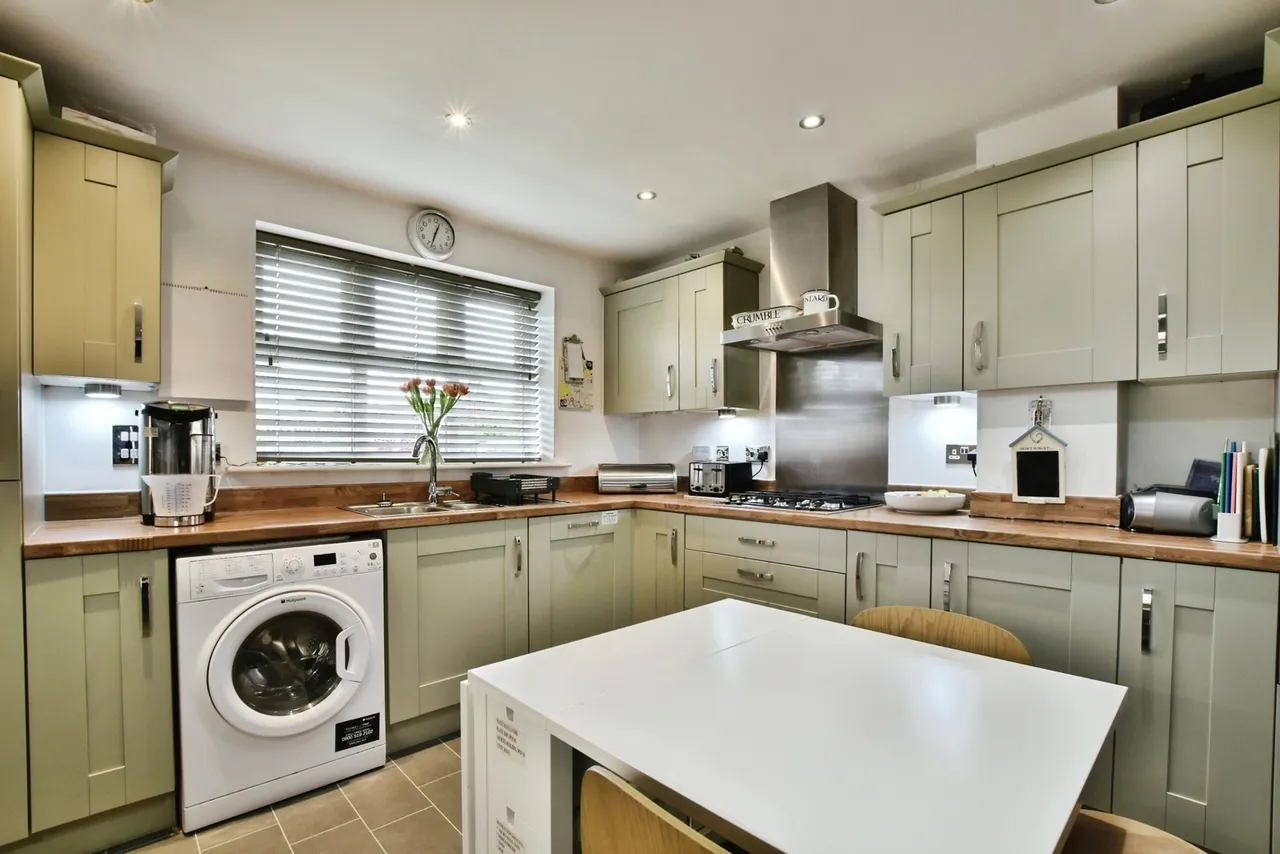 Wright Close, Handforth, Wilmslow, Cheshire, SK9, photo 12