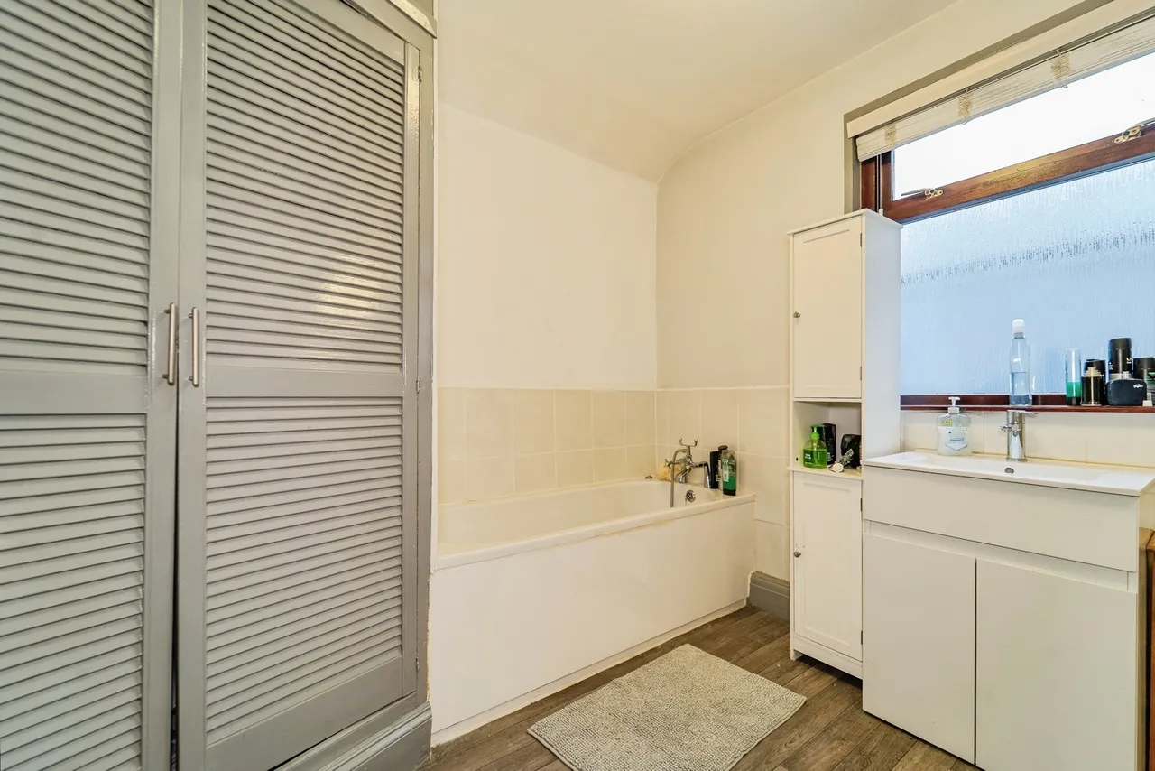 Great North Road, Milford Haven, SA73, photo 7