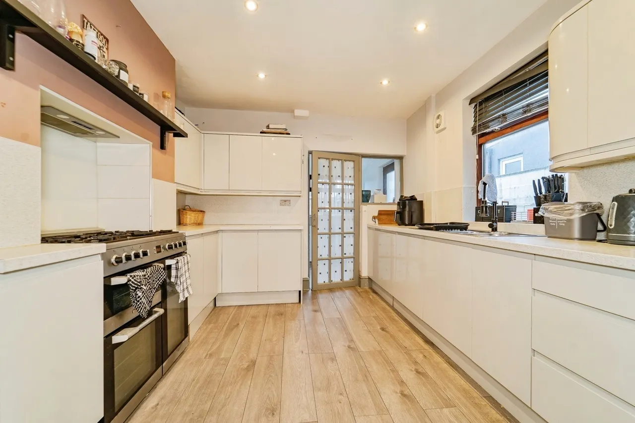Great North Road, Milford Haven, SA73, photo 3