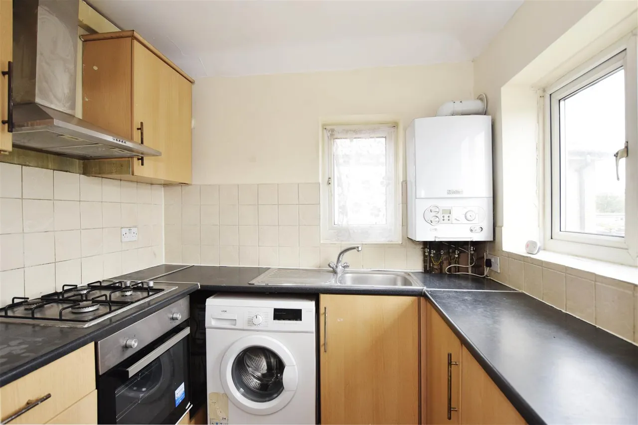 Fernwood Avenue, Wembley, HA0, photo 5