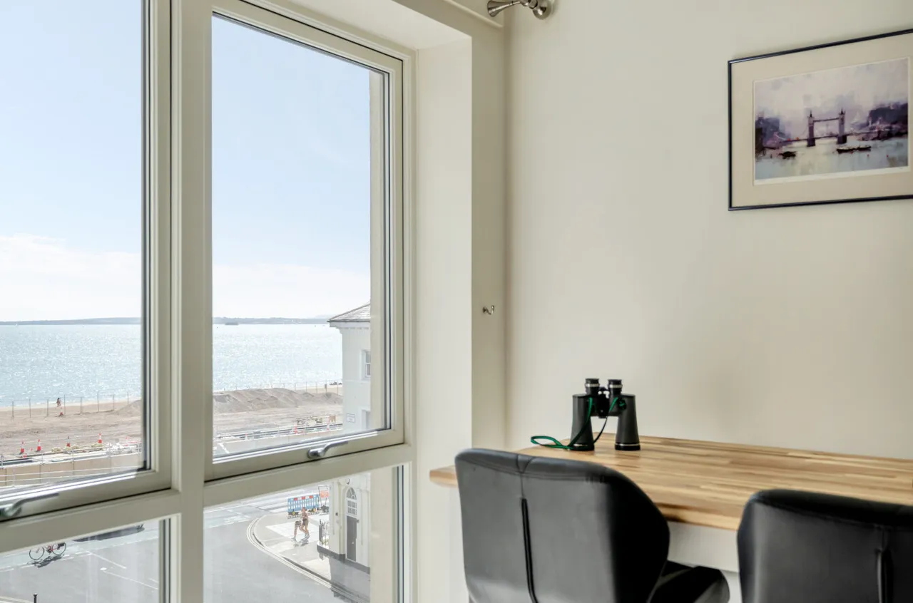 South Parade, Southsea, PO4, photo 10
