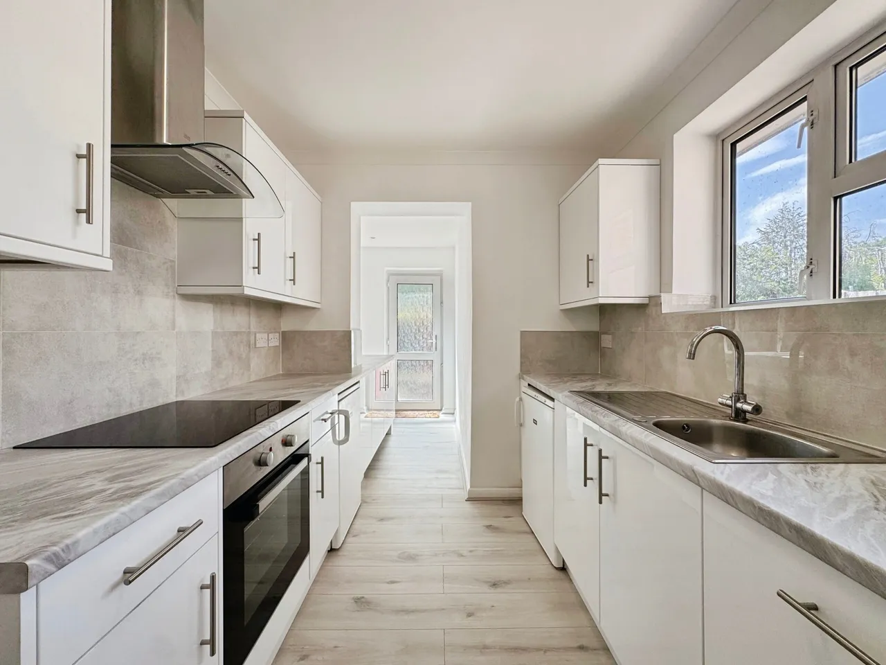 Kenilworth Road, Edgware, HA8, photo 2