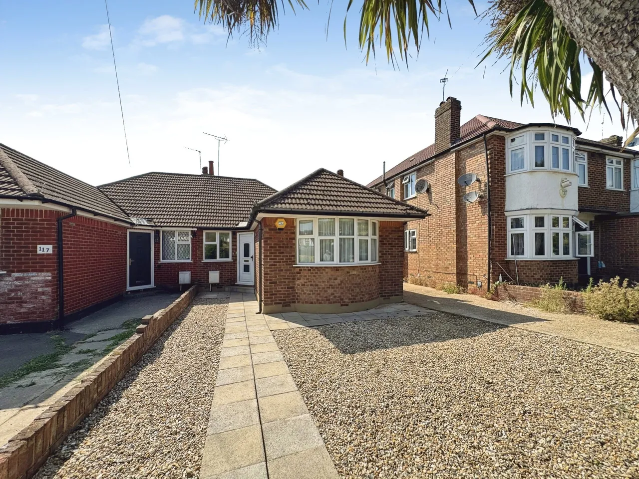 3 bed house for sale, Kenilworth Road, Edgware, HA8