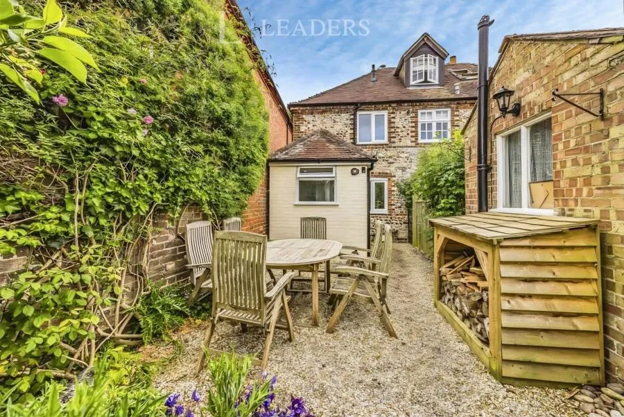 2 bed house for sale, White Chimney Row, Westbourne, PO10