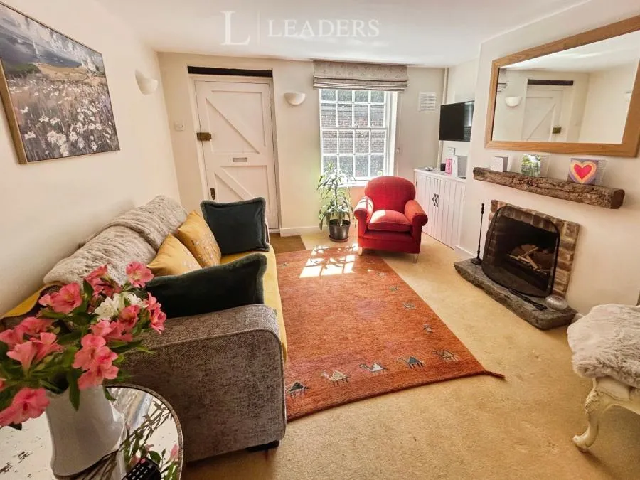 White Chimney Row, Westbourne, PO10, photo 5
