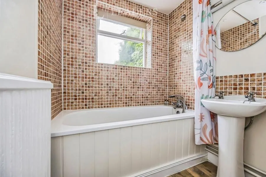White Chimney Row, Westbourne, PO10, photo 8