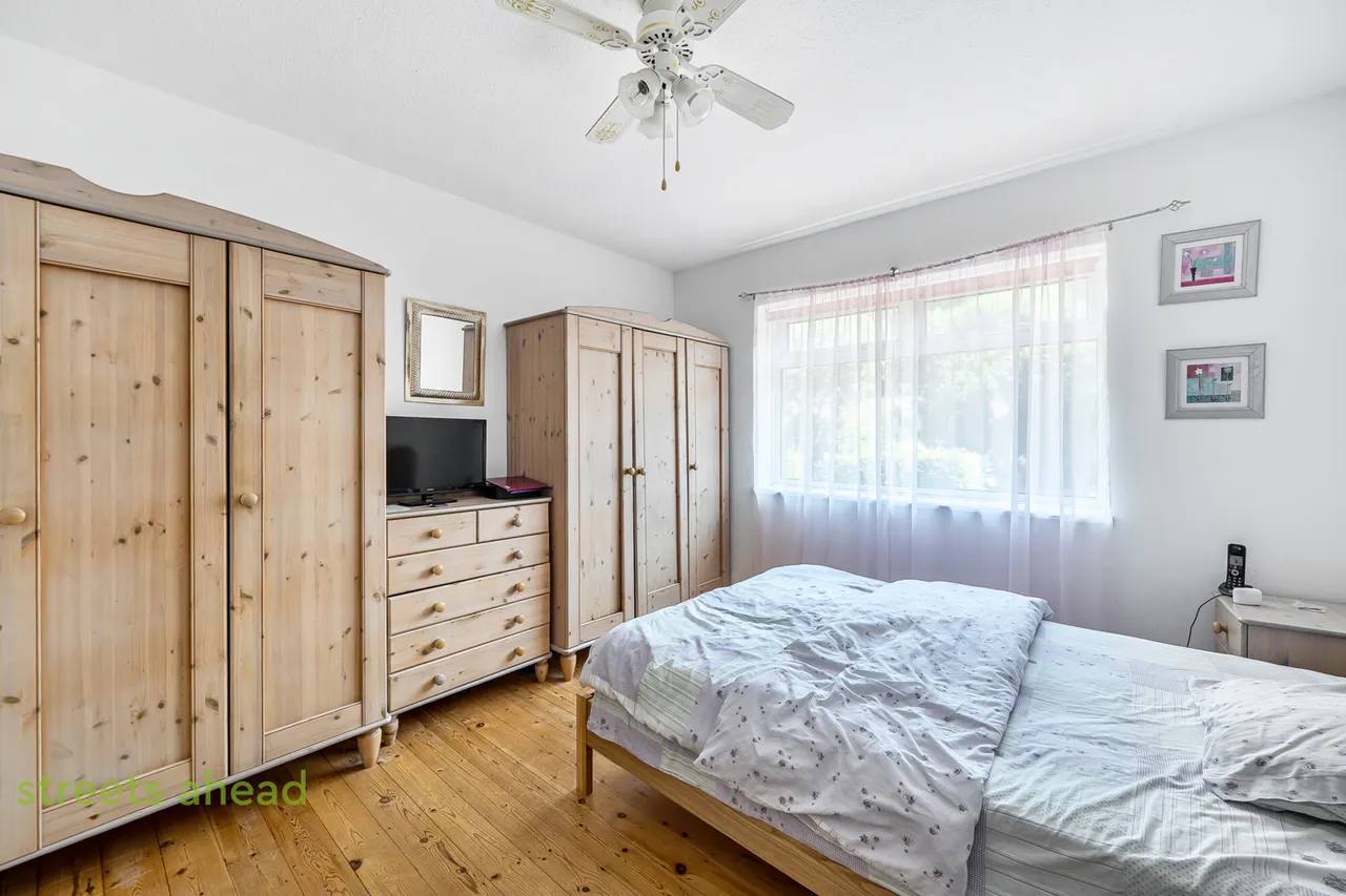 Caterham Drive, Coulsdon, CR5, photo 7