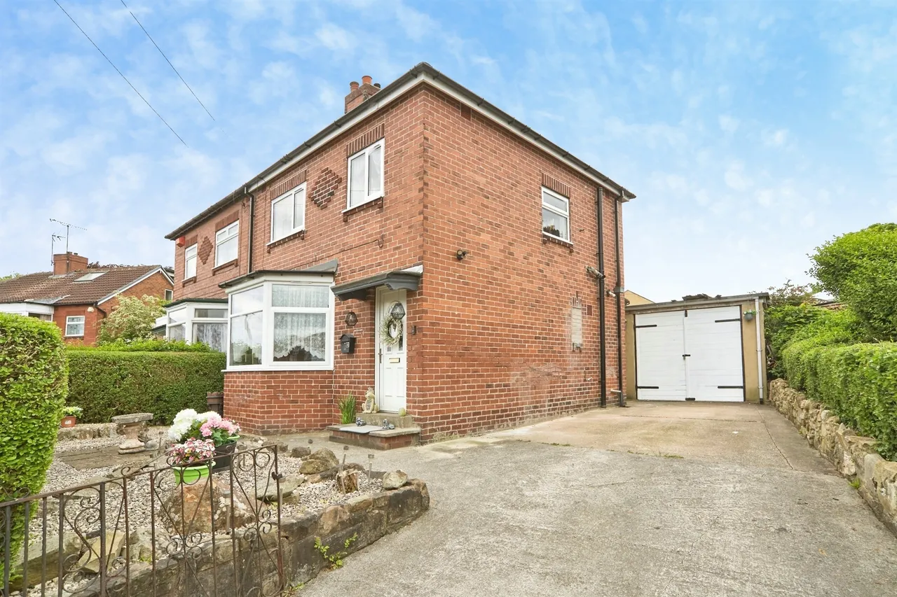 3 bed house for sale — Grange Park Road, LEEDS